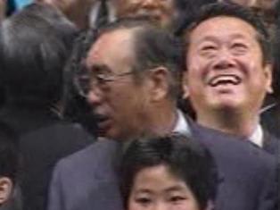 公明党委員長だった亡き石田幸四郎さんと小沢一郎氏（新進党結党大会）