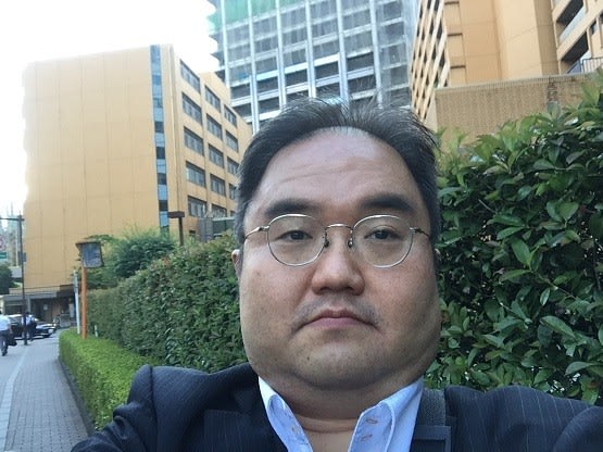 厚生労働省の橋本岳副大臣・自見はなこ政務官麹町宿舎不倫文春報道も出席せず感染者１日１０００人超え、閉会中審査終わる、さまざまな角度から見た参議院麹町議員宿舎写真集 - ニュースサイト宮崎信行の国会傍聴記